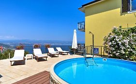 Apartment Laurus-2 By Interhome